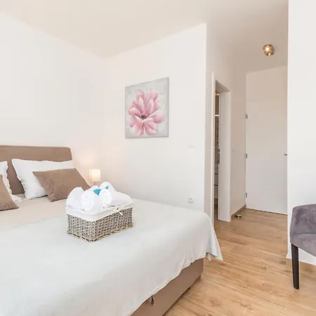 Prázdninový dům Cozy In With View *